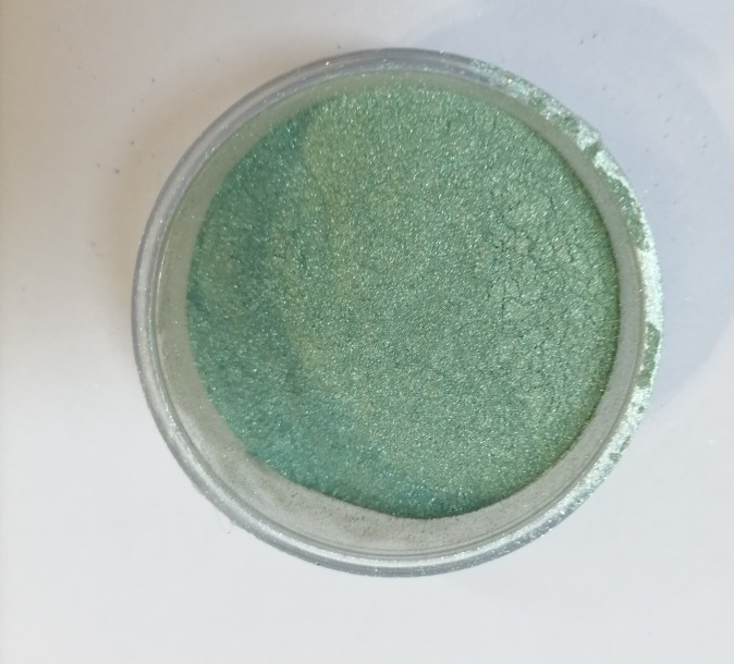 mica-vert.jpg